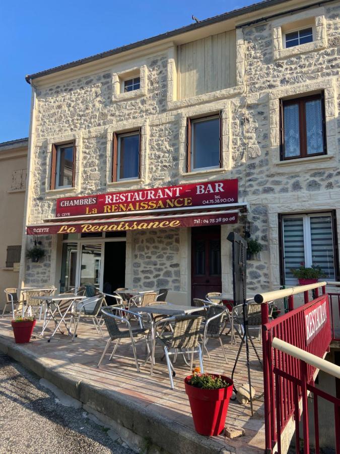 Hotel Restaurant La Renaissance Saint-Cirgues-en-Montagne Exterior foto